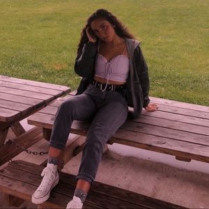 Meet your Posher, Claire